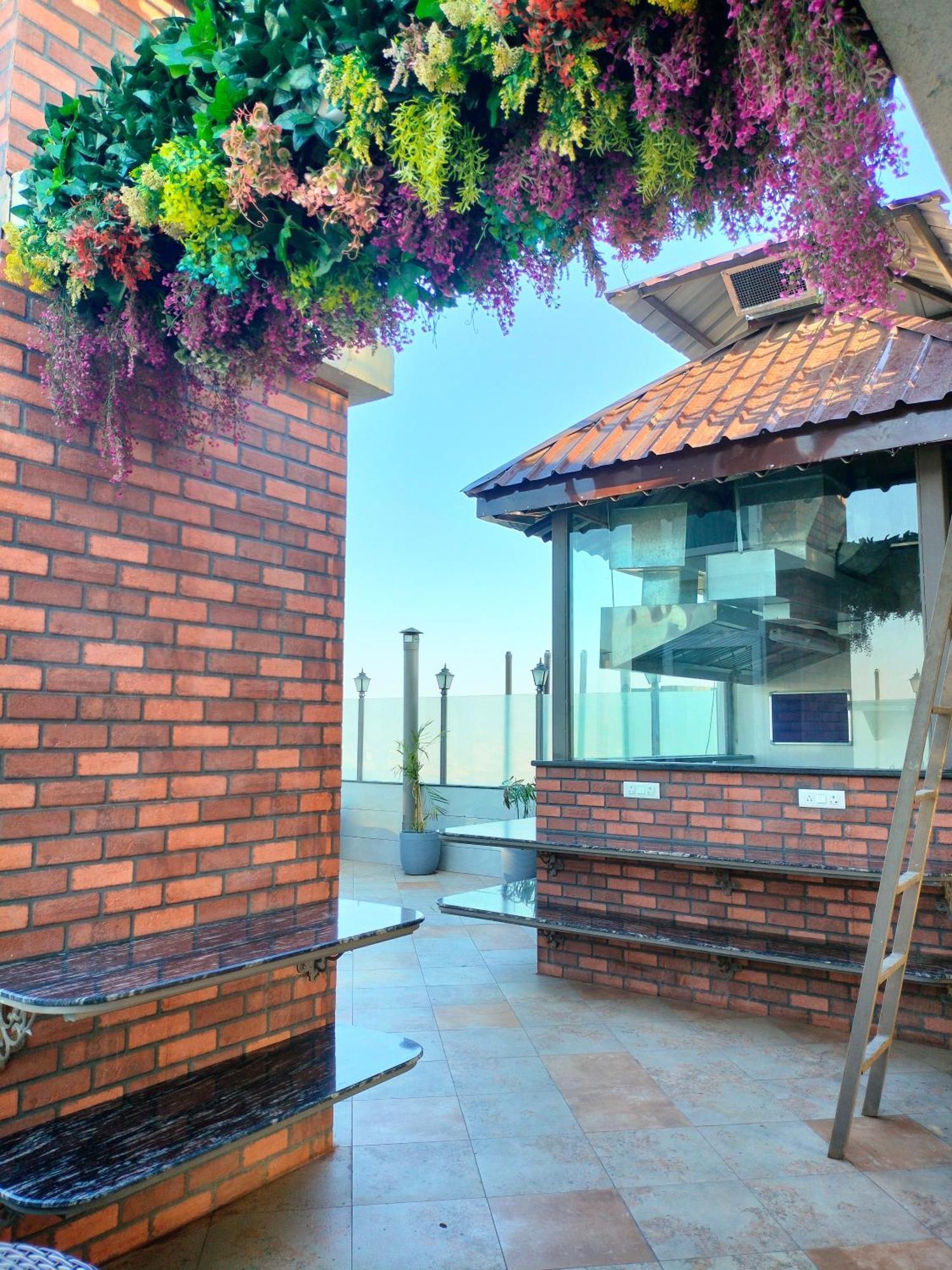 Hiraya Hotels Mohali Εξωτερικό φωτογραφία