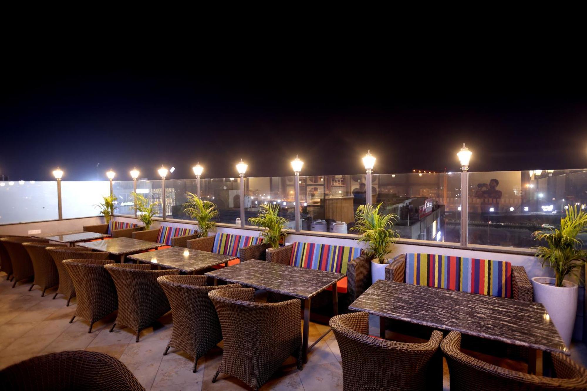 Hiraya Hotels Mohali Εξωτερικό φωτογραφία