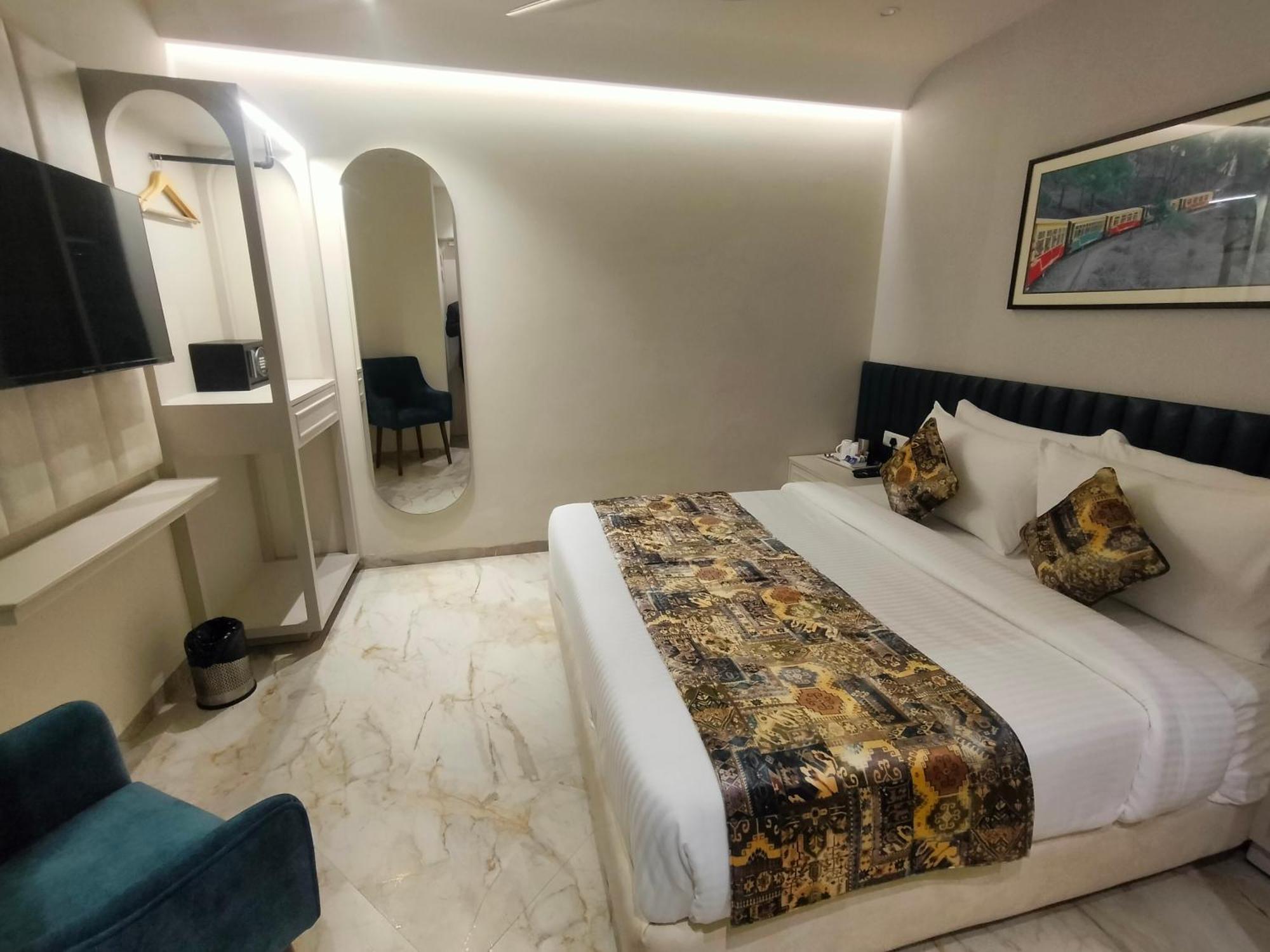 Hiraya Hotels Mohali Εξωτερικό φωτογραφία