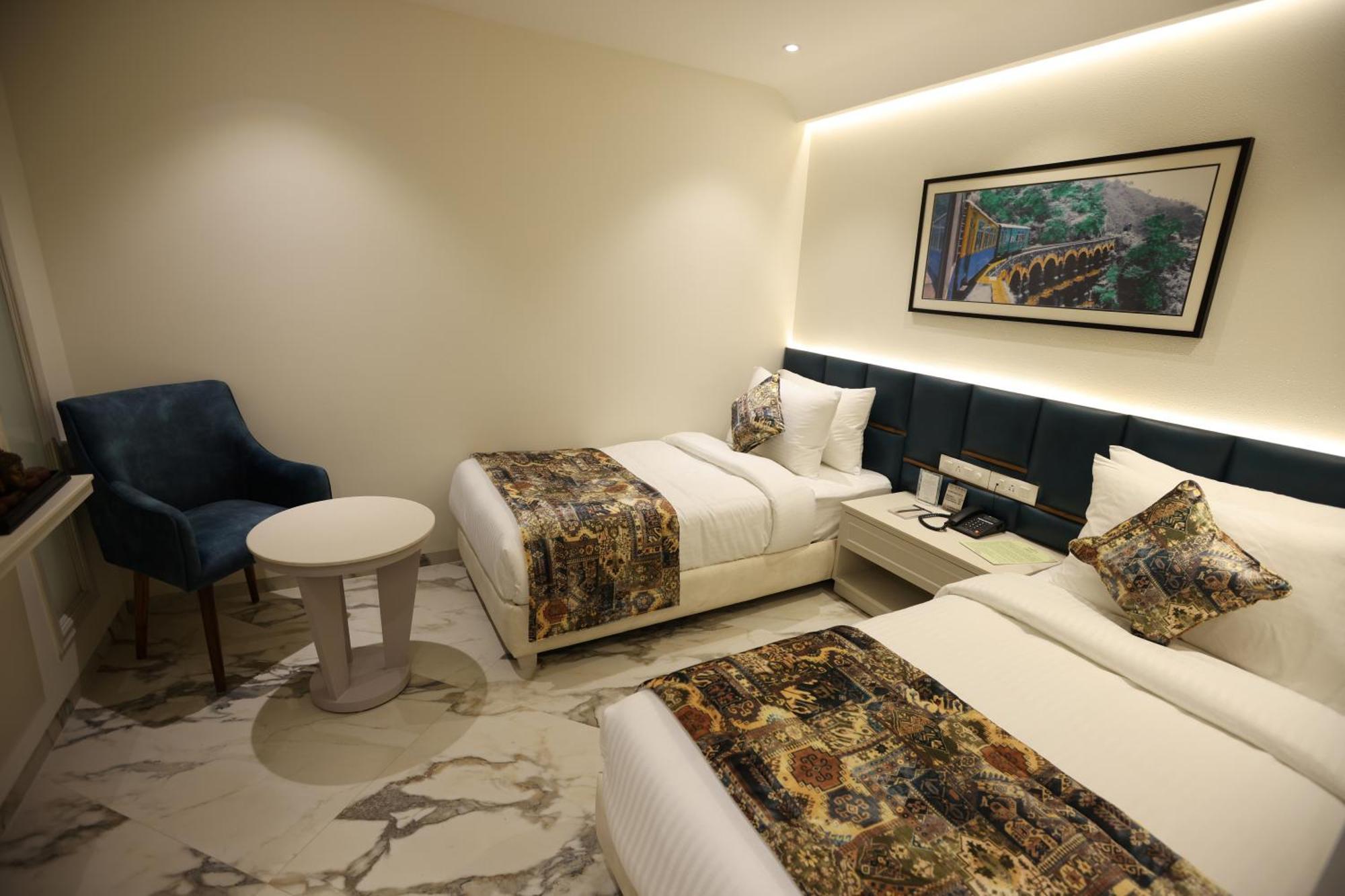 Hiraya Hotels Mohali Εξωτερικό φωτογραφία