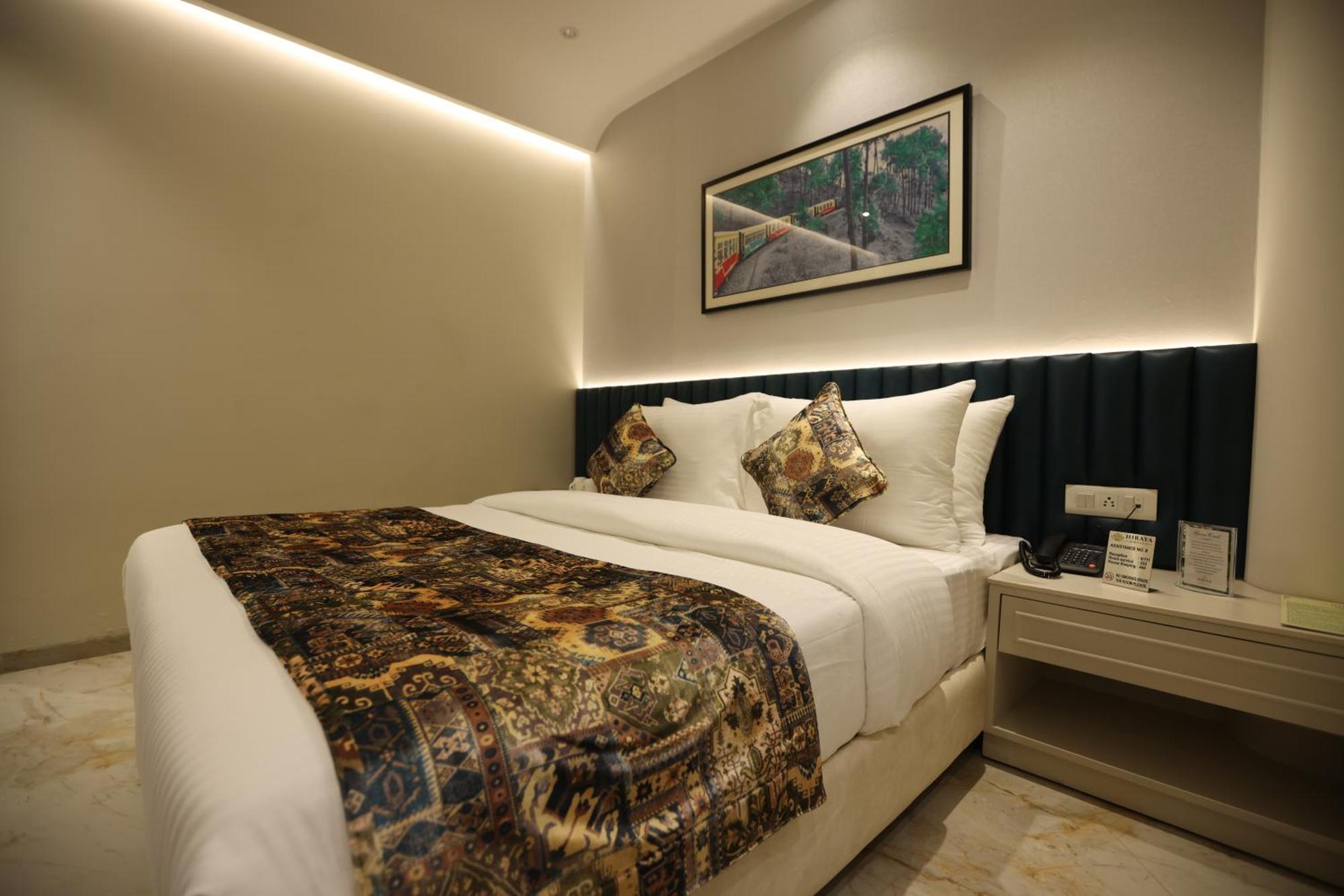 Hiraya Hotels Mohali Εξωτερικό φωτογραφία